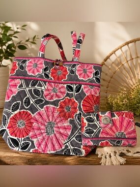 Vera Bradley mod floral Floral Tote Bag & Matching Wallet Set Pink Gray